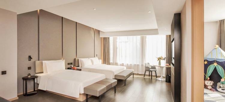 兰州东部市场气象局地铁站亚朵酒店图片