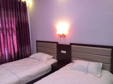 嵖岈山老根宾馆