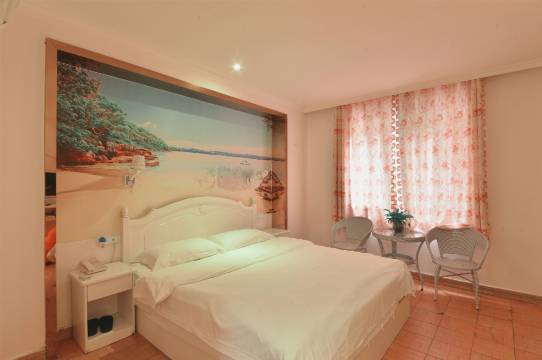 南洋商务宾馆(南充火车站店)