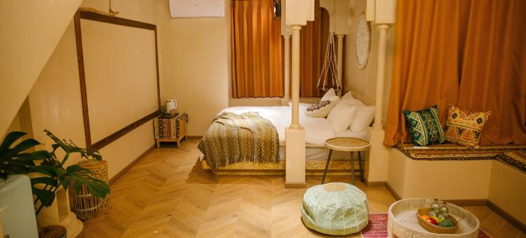 自贡DH设计民宿(华商国际城店)图片