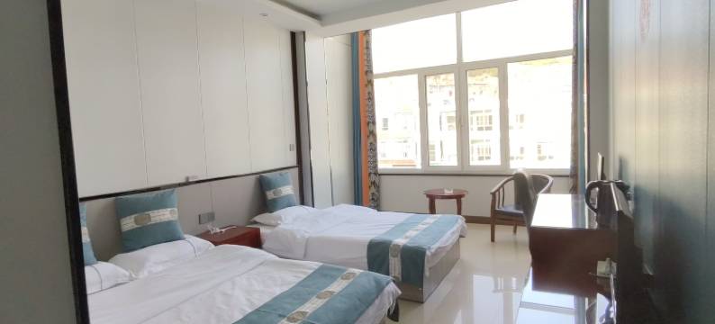 偏关老牛湾商务酒店图片