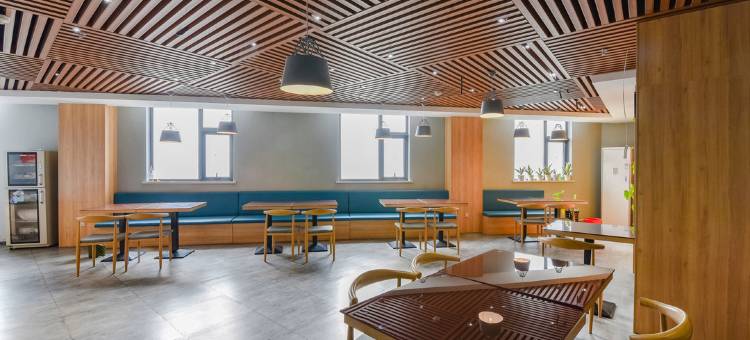 净漫轻奢酒店(南阳建业凯旋广场万达广场店)图片