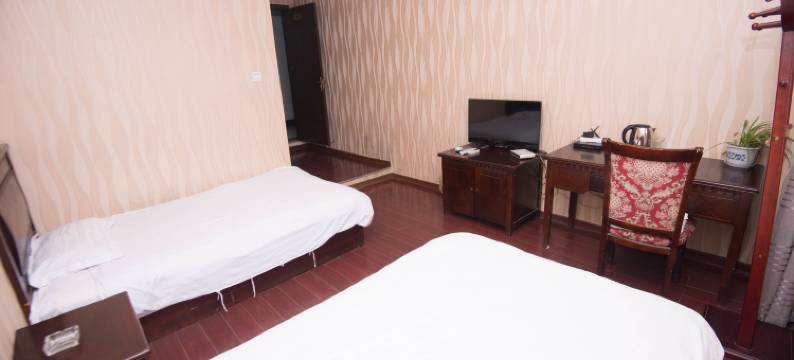 镇江罗马假日旅店图片