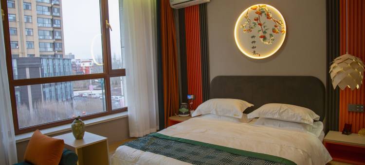 羅蘭·轻居图片