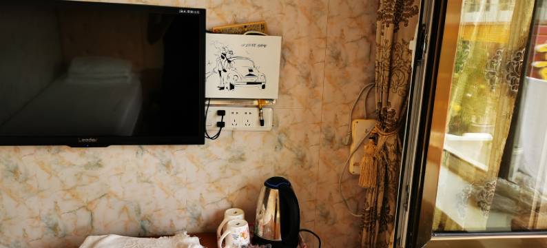 阿日善宾馆图片