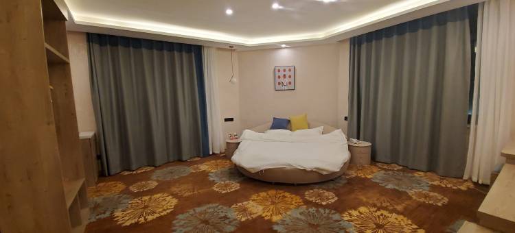 沁县云润轻奢酒店图片