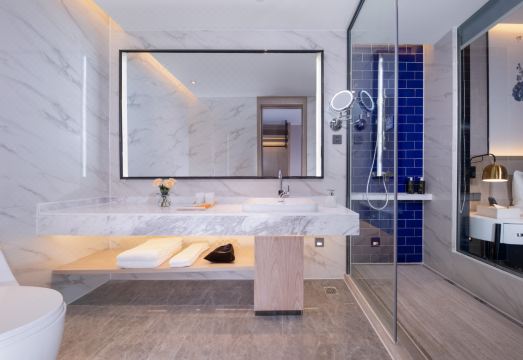 Kyriad Marvelous Hotel (Hezhou Wanda Plaza) Hotel Overview