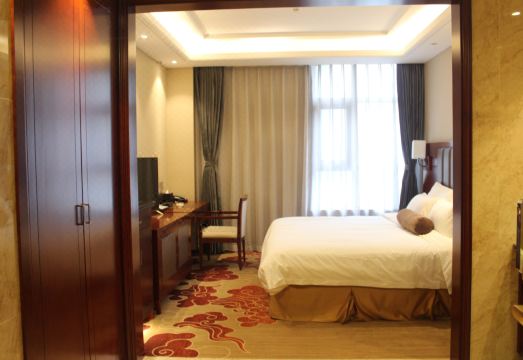 Yijun Yingbin hotel Hotel Overview