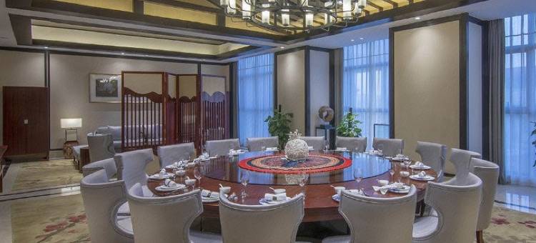 江畔丽致·Staying｜城市独栋影院酒店(新欣南大道袁河医院店)图片