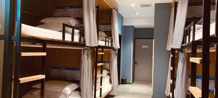 轻住·沙海酒店(经开万达广场高铁站店)图片