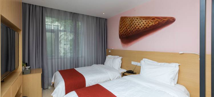 布丁精选酒店(苏州观前街察院场地铁站店)图片