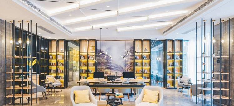 武汉东湖岳家嘴亚朵酒店图片