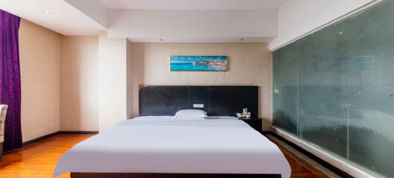 湛江城市118连锁酒店(麻章车站财贸学校店)图片