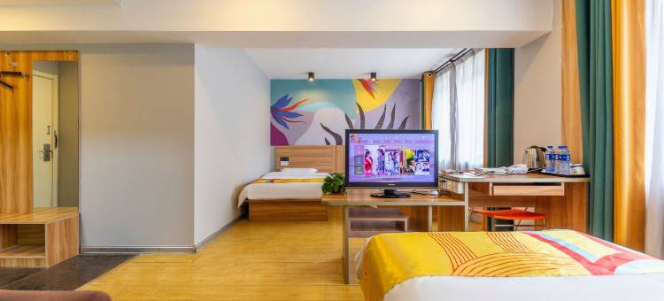 派酒店(兰州火车站客运中心店)图片