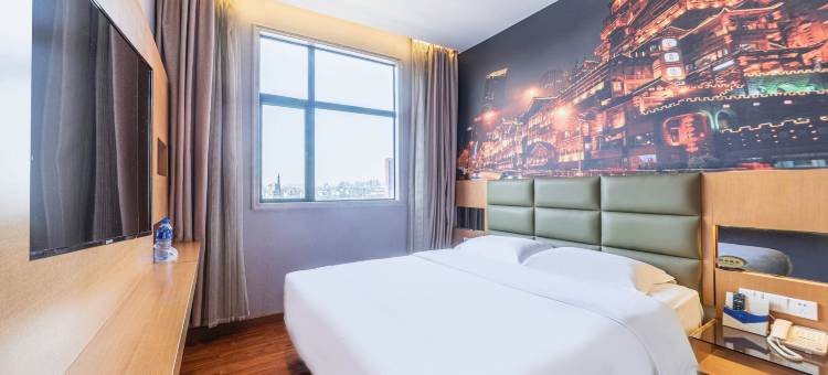 好优客酒店(深圳坪山比亚迪石井地铁站店)图片