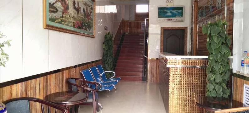 灵台嵘泰宾馆图片