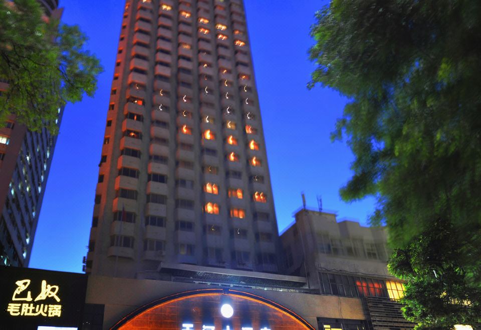 郑州天河大酒店外景图