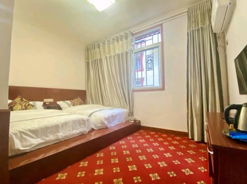 格丹古鲁詹民宿