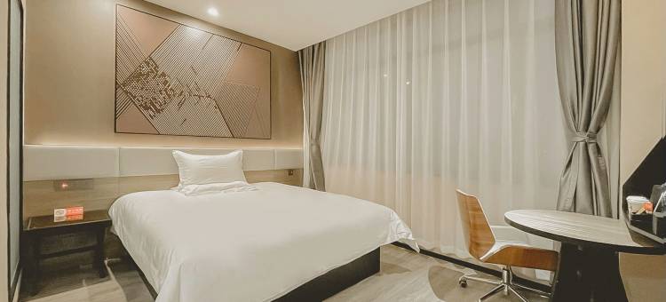 IU酒店(阳泉东站工程学院店)图片