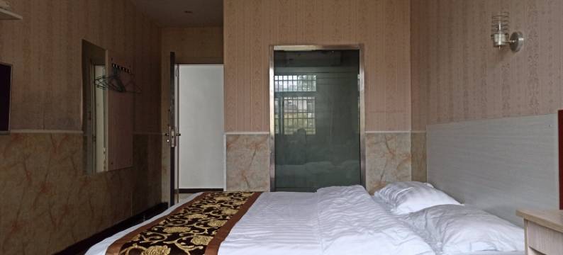 潜山悦龙门快捷宾馆(皖舒加油站店)图片