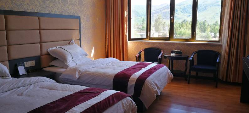 那拉提丝路风情酒店图片