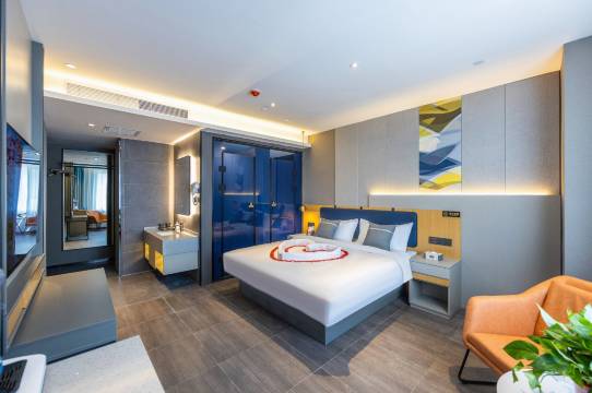 蘭·Lan精选酒店(张掖路步行街西关地铁站店)