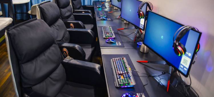 爱电竞酒店(郑州新郑孟庄地铁站店)图片