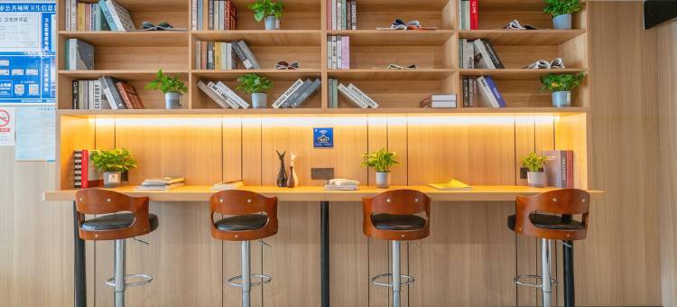 速8精选酒店(成都青白江美程广场店)图片