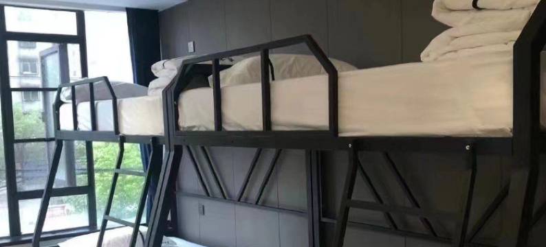 尚友太空舱电竞公寓(萍乡市人民医院北院玉湖店)图片