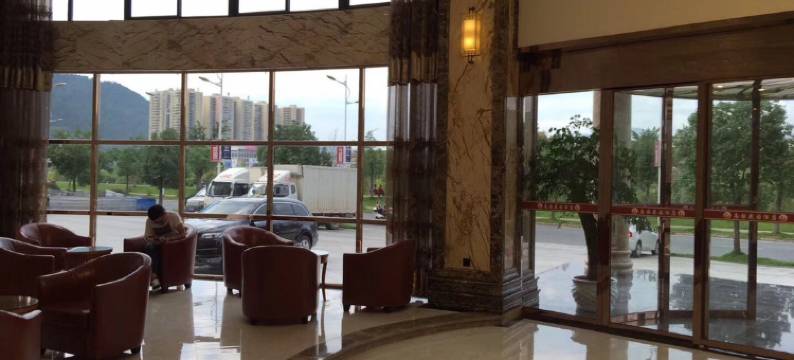 榕江卿卿酒店(村超足球场店)图片