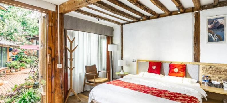 丽江花履驿栈图片