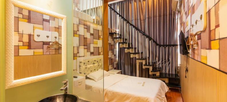 糖果时尚酒店(武汉光谷华师杨家湾地铁站店)图片