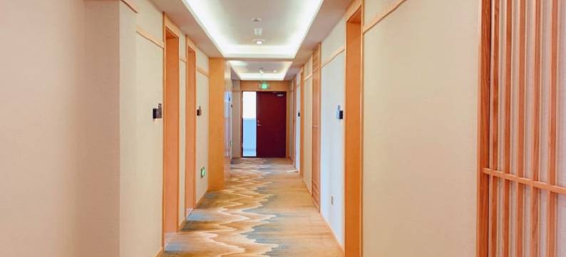 国信温泉酒店(二道白河长白山高铁站店)图片