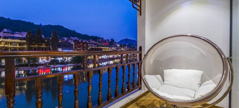 凤凰一舍花开轻奢江景民宿(凤凰古城店)图片