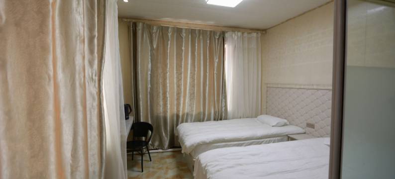 塔河鸿源宾馆图片