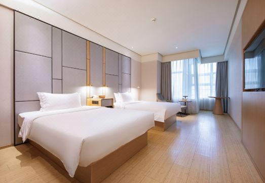JI Hotel (Chengdu Tianfu Square) Hotel Overview