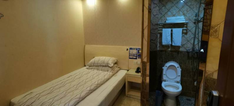 拾加拾宾馆(上海新华医院店)图片