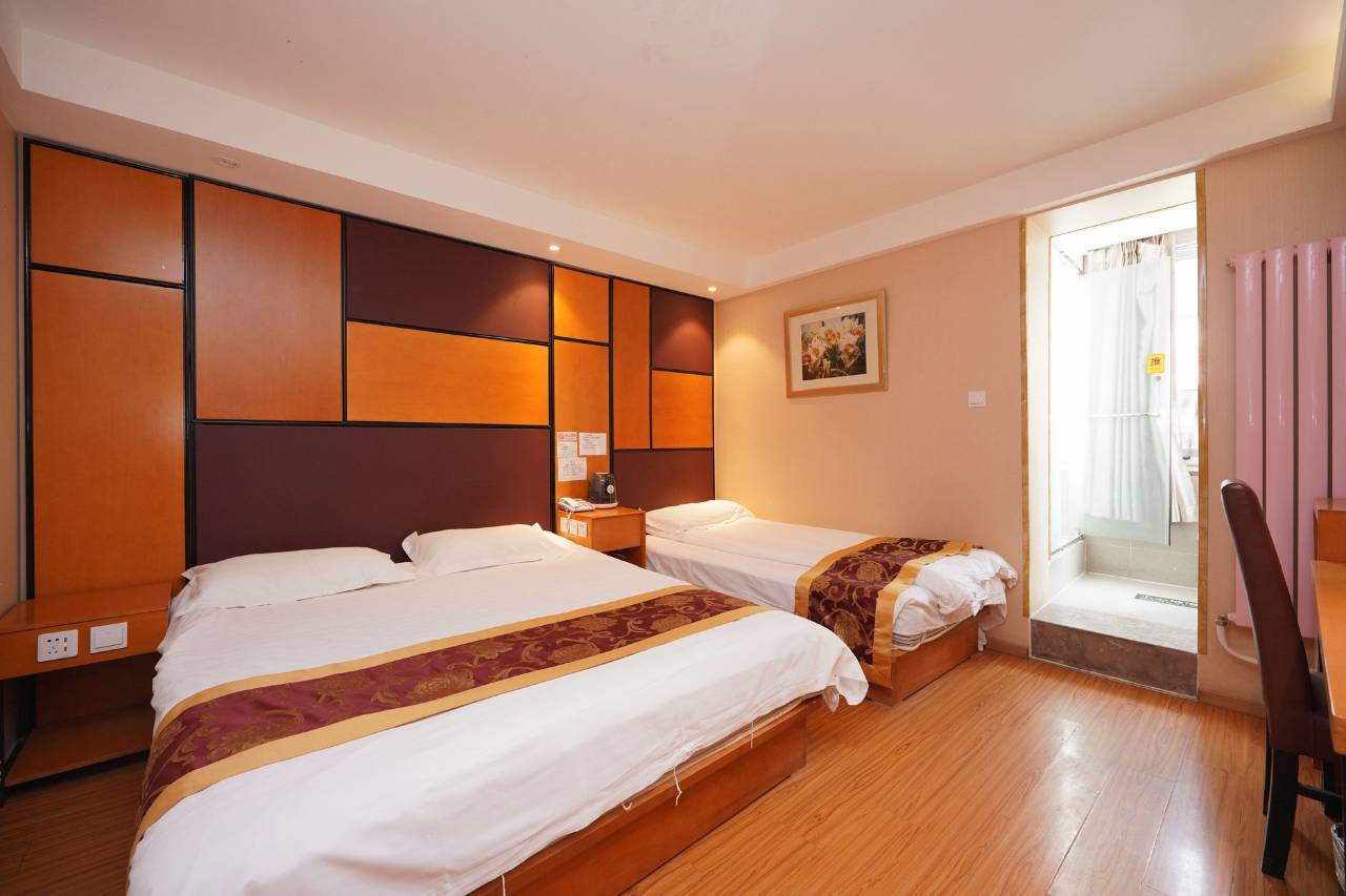 鸿福酒店(北京财经大学店)