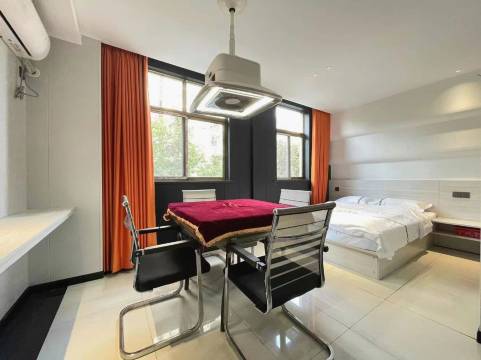 洪湖东方电竞易玩店