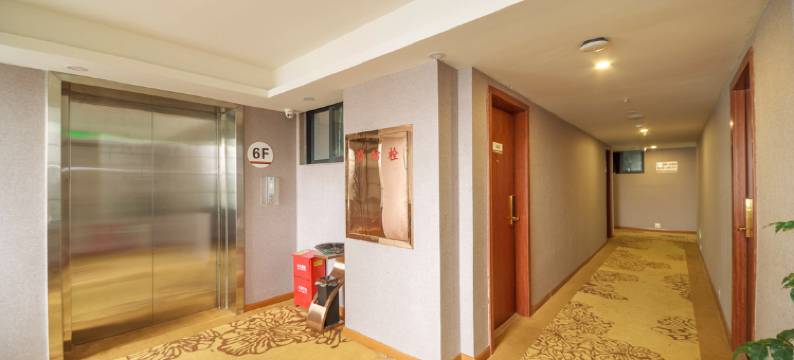 蓉城假日酒店(成都青羊宫医院地铁店)图片