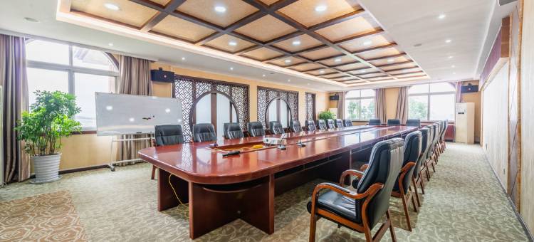 西乡庆华樱花山庄店图片