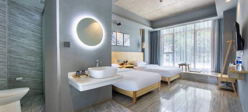 张家界山见精品民宿(武陵源标志门店)图片