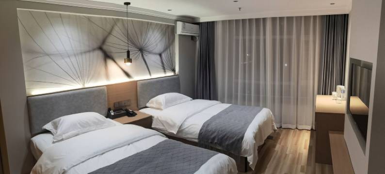 云朵精品酒店(葫芦岛绥中北站店)图片