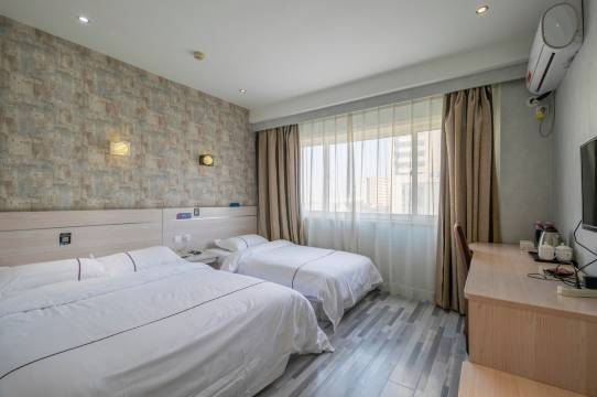 5cm假日酒店(烟台泰山路店)