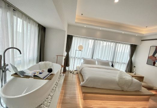 Rattat designer apartment in Chengdu Hotel Overview