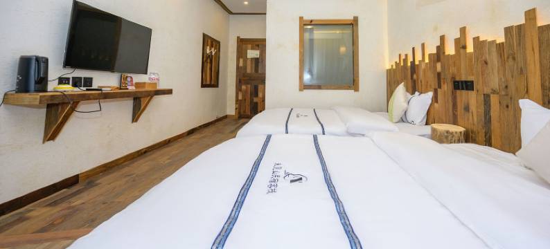 海螺沟未见山客栈图片