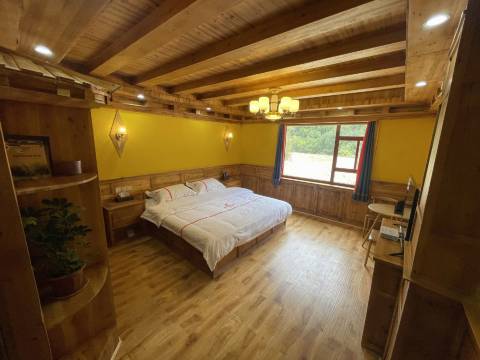 康定希拉措民宿