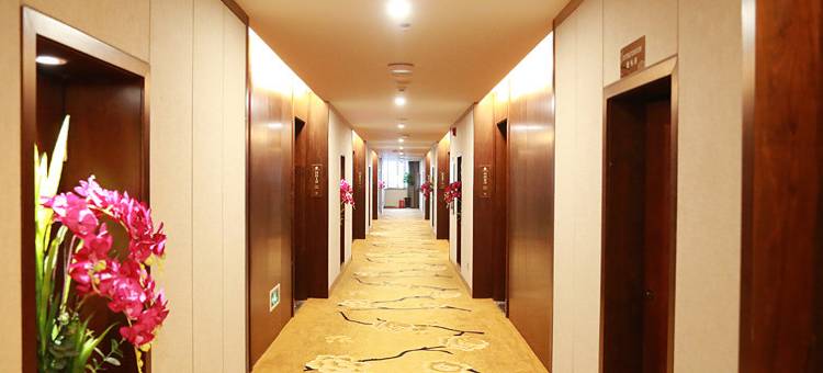 广润国际大酒店(阜阳双清湾公园万达广场店)图片