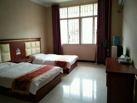 龙华商务宾馆(蒙自市人民医院店)