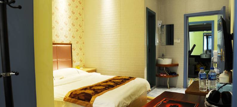 昆明丘山网咖精品酒店图片